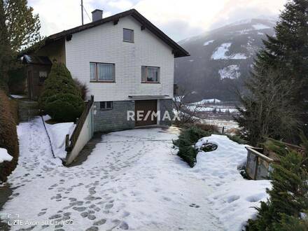 Ein nettes Wohnhaus mit großem Grundstück und schönem Ausblick