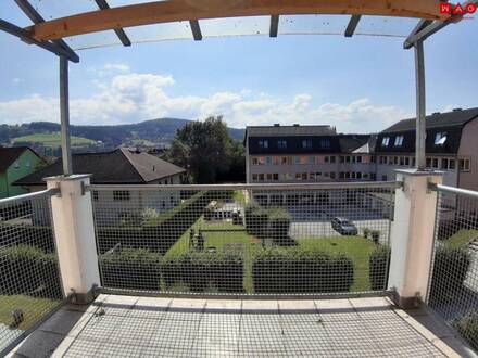 Helle 3-Raum-Maisonette-Wohnung in Toplage mit sonnigem Balkon und eigener Garage!