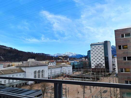 Anlage! 2 Zimmer Wohnung mit Loggia in zentraler Lage