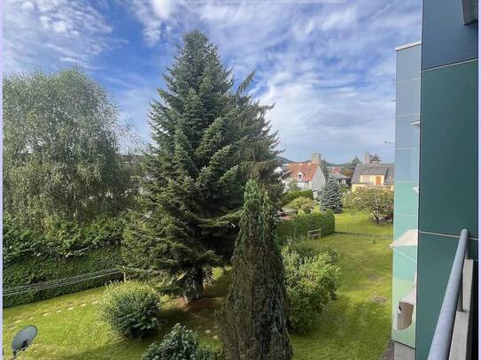 **Günstiges Eigenheim** leicht renovierungsbedürfte 3 ZI- Wohnung, Garten, Loggia, Parkplatz.