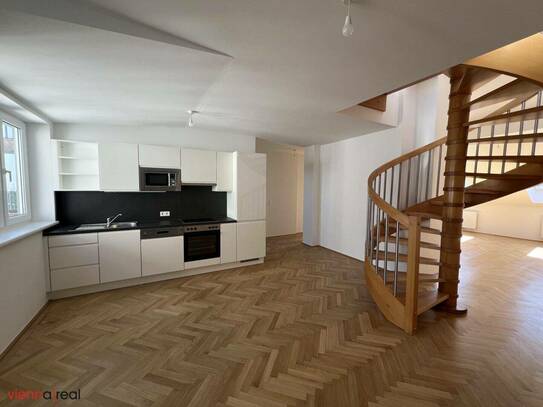 UNBEFRISTET - Helle und ruhige 3-Zimmer Dachgeschoss-Wohnung mit großer Wohnküche, rd. 22 m² Dachterrasse, Abstellraum…