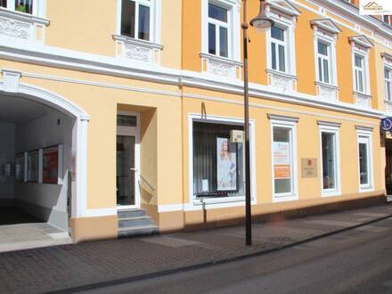 großes Geschäftslokal oder Büro in bester Lage von Neunkirchen
