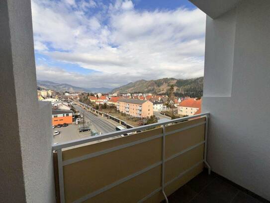 ++neu sanierte ETW mit Lift und Balkon in der Stadt++