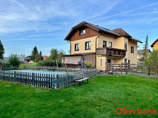 Haus mit 2 Wohneinheiten in sonniger Ruhelage, Garten, beheizbarem Salzwasserpool & 4er-Carport