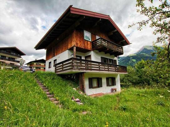 Einfamilienhaus mit vielen Zimmern und Nasszellen am Waldrand in Mittelberg / Kleinwalsertal