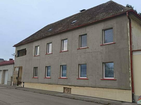 "Alte Schule, neues Kapitel: Historisches Gebäude wird zum einzigartigen Einfamilienhaus!"