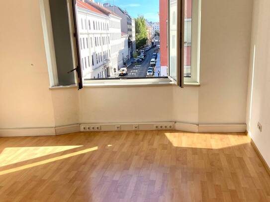 MARGARETENSTRASSE neben MARGARETENPLATZ moderne 4-Zimmerwohnung auch Büro/Ordinationseignung in bester Lage U 4 Nähe