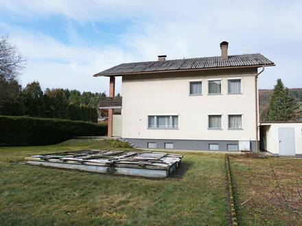 Mehrgenerationen-Eignung! Wohnhaus mit ebenem Garten in Grünlage