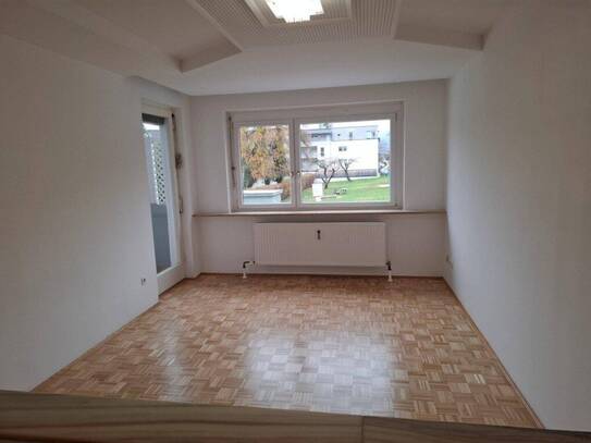 Geräumige 4-Zimmer-Wohnung mit Loggia und Tiefgaragenplatz im Zentrum von Liezen zu kaufen !