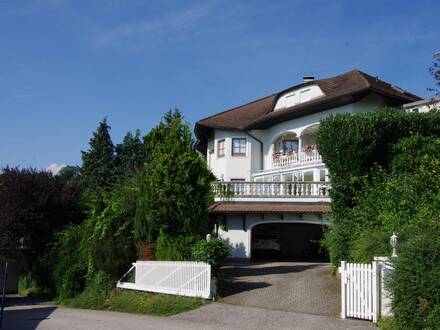 Gediegenes Landhaus mit Fernblick