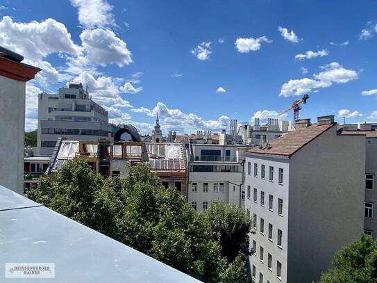 MARGARETENHOF /// Dachterrassenwohnung in einzigartiger Lage