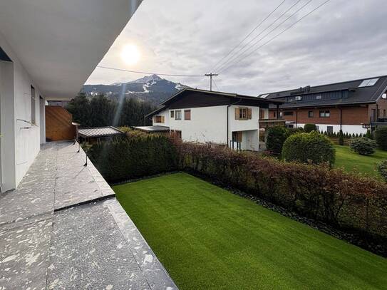 Exquisite Obergeschosswohnung mit Kaiserblick (06280)