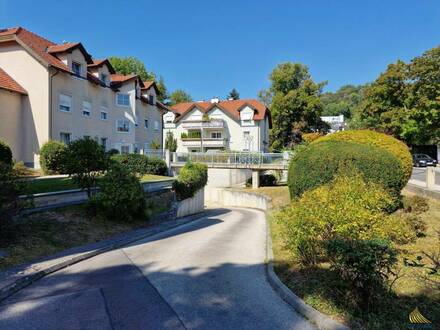 Hinterbrühl - erstklassige 4,5 Zimmerwohnung mit Garage und überdachter Terrasse