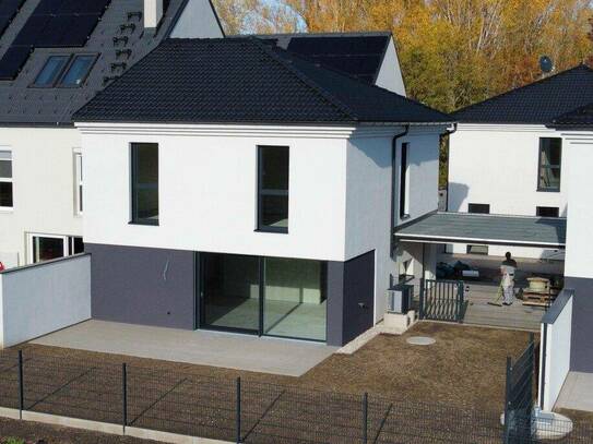 Energieeffizientes Einfamilienhaus mit Photovoltaik und Luftwärmepumpe individuell gestaltbar inklusive Carport