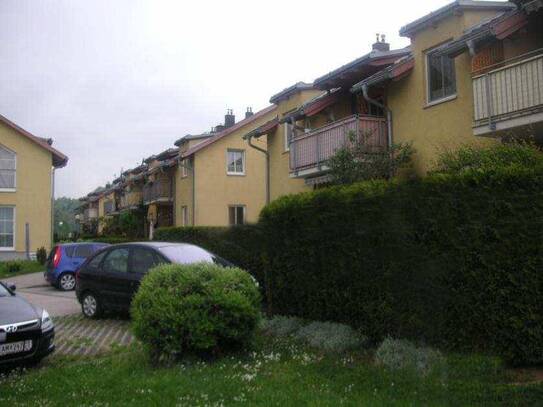 Erdgeschoßwohnung mit Terrasse.