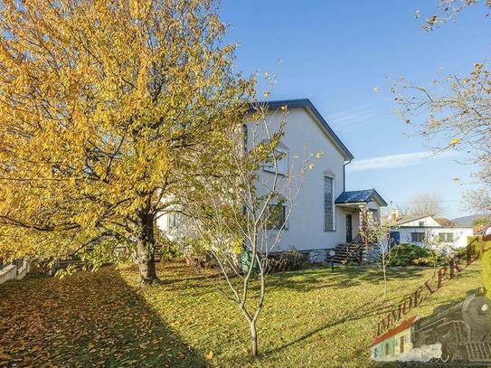 MEHRFAMILIENHAUS mit Adaptierungsbedarf = großer Garten = verkehrsgünstige Lage