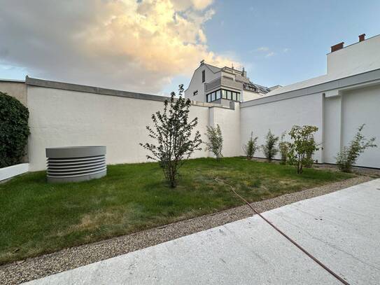 Ruhiges Wohnen im Zentrum: Neubau mit großzügiger Terrasse und eigenem Garten!!!