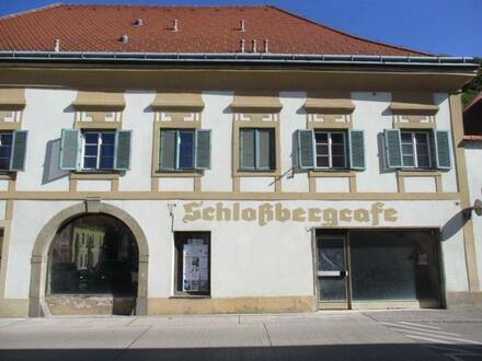 Ehemaliges Schlossbergcafe am Hauptplatz von Kapfenberg !