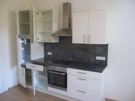 Zentrumsnahe Single-Wohnung mit Küchenblock in Bruck/Mur !