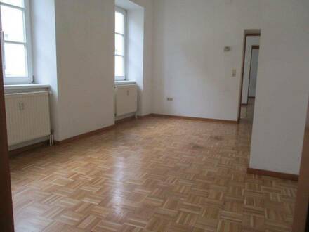 Ruhige 2-Zimmer-Altbauwohnung mit Küchenblock im Zentrum von Krieglach zu mieten !