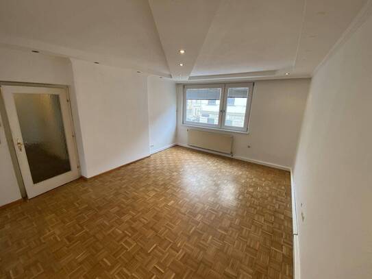 Gepflegte 2 Zimmer Wohnung mit Balkon