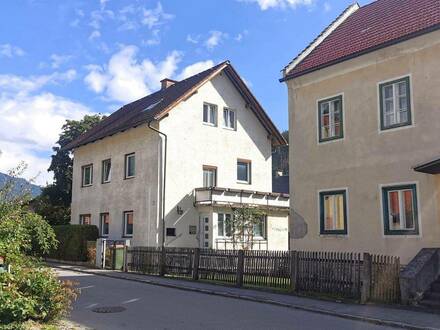 Großzügiges, sofort beziehbares Wohnhaus im Ortszentrum