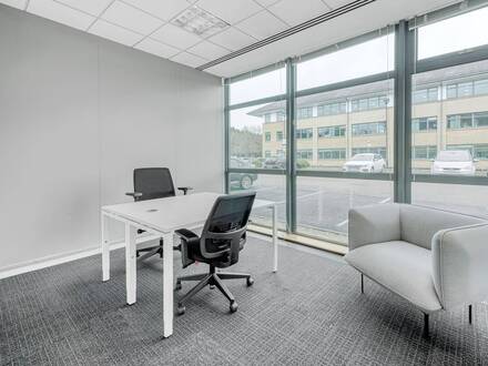 All-inclusive-Zugang zu professionellen Büroräumen für 1 Person in Regus Airport West