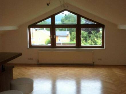 Coole Mansardenwohnung für Singles