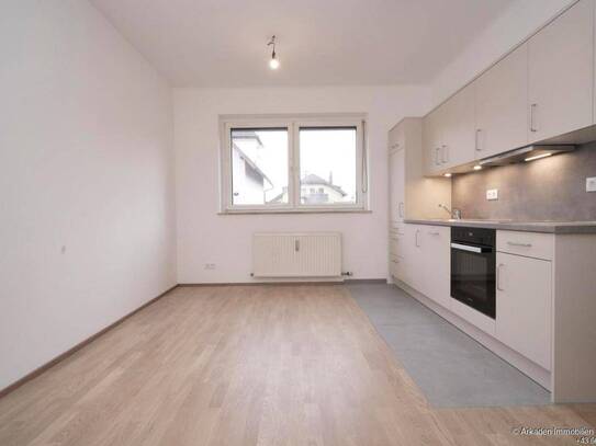 Erstbezug 2 Zimmer Wohnung mit Parkplatz