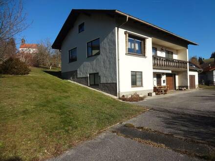 GEPFLEGTES, ÄLTERES EINFAMILIENHAUS MIT GROSSEM GARTEN IN SONNIGER SÜDHANGLAGE!