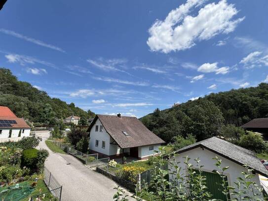 Ein- / Mehrfamilienhaus mit vielseitigen Nutzungsmöglichkeiten am Fuße des Göttweiger Berges! Top Preis-Leistungs-Verhä…