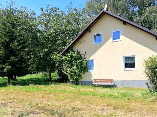 Mietkauf! Renovierungsbedürftiges Haus am Waldrand mit viel Grund für Bastler