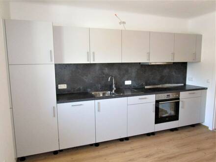 Komplett sanierte Dachgeschosswohnung