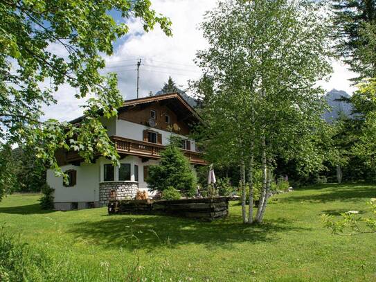 Baugrundstück mit Altbestand in sehr schöner, ruhiger Sonnenlage