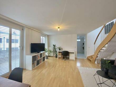 Geräumige Maisonette-Wohnung: Komfort, Ausblick und ideale Lage vereint!