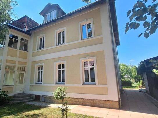 Landhaus im Wienerwald mit großem Garten in zentraler Lage von Eichgraben