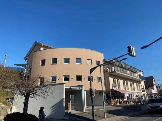Toplage Hausmannstätten: Büro mit Terrasse und Garten.