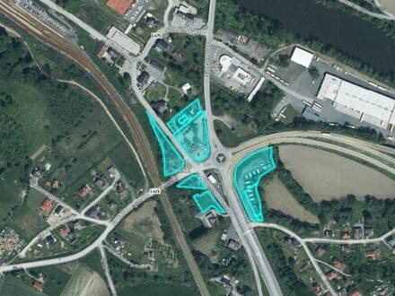 Betriebsobjekt mit vielen Möglichkeiten direkt am Autobahnzubringer Spielfeld