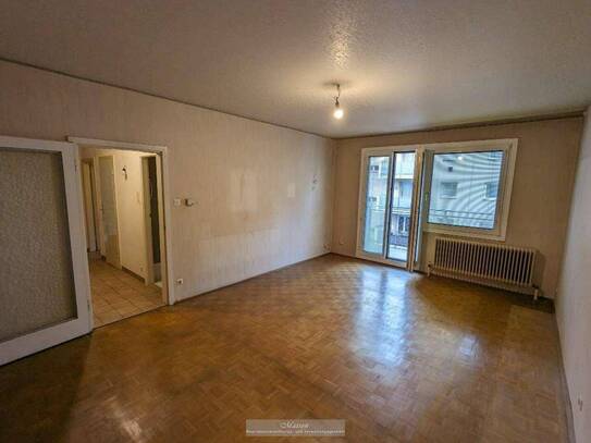 RENOVIERUNGSHIT IN BESTER LAGE - GERÄUMIGE 3-ZIMMER MIT BALKON UM €379.000 IN OBERDÖBLING