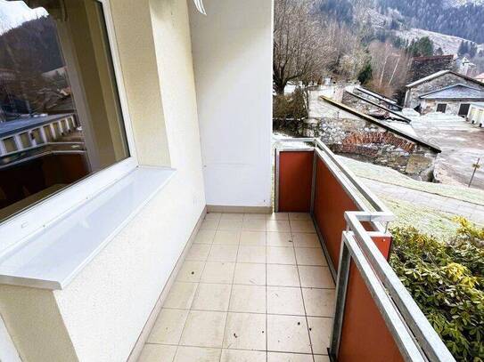 Attraktive 2 Zimmer-Eigentumswohnung mit Loggia in Ruhelage!