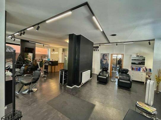 Saalfelden - super frequentierter Friseursalon im Zentrum zu vermieten