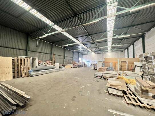 416 m² + 417 m² oder 833 m² Halle (unbeheizt / 5,50m - 6m) / Werkstatt / Produktion / etc. zu mieten!