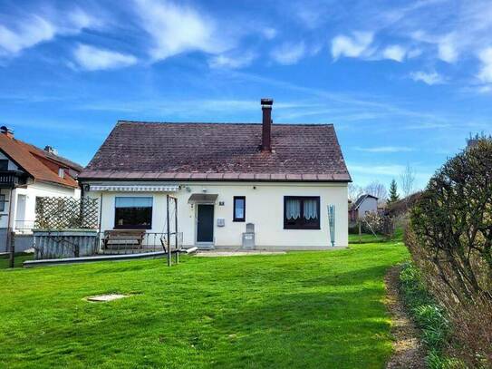 Wohnhaus mit großem Grundstück am Stadtrand in Angerwaschen