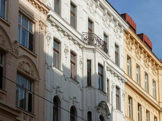 Sonnendurchflutete Erkerwohnung mit Loggia