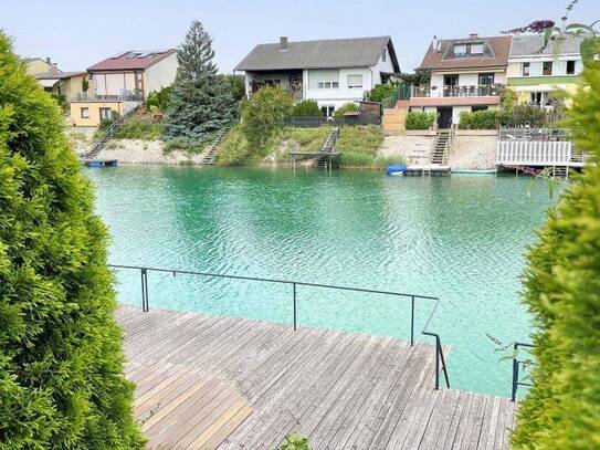 Traumhaus am türkisblauen Badesee