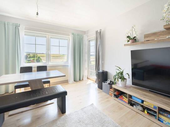 ** Beste Aussichten - Helle 4 Zimmerwohnung mit großer Loggia und Parkplatz **