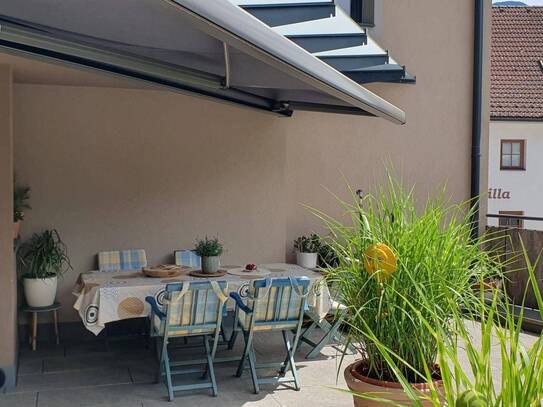 Charmante Terrassenwohnung im Zentrum mit schöner Aussicht!