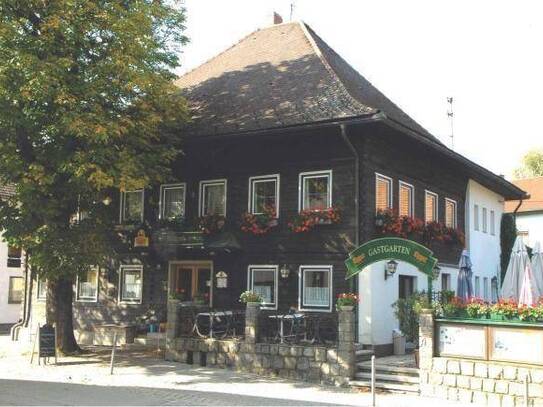 Bestens eingeführter Gasthof mit Fremdenzimmer und großer Wohnung.