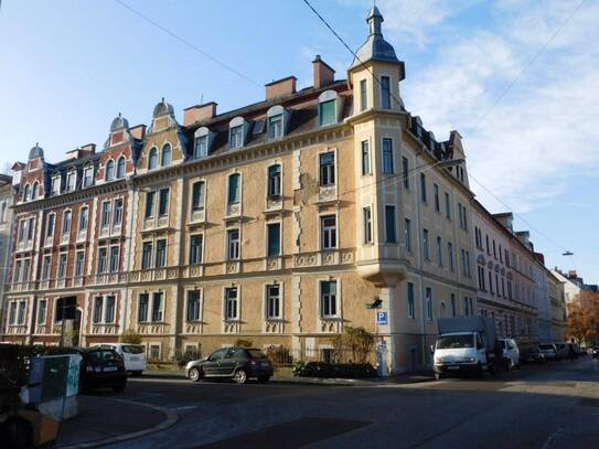 Sanierungsbedürftige 3-Zimmer-Wohnung im Herz-Jesu-Viertel