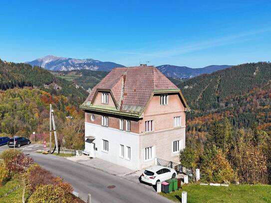 Perfekte Kapitalanlage: Charmantes Mehrfamilienhaus mit sensationellem Panoramablick am Semmering